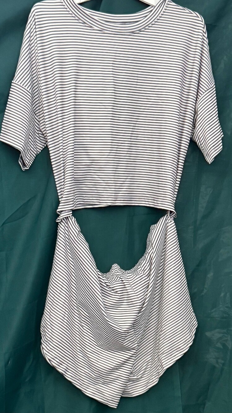 Sanctuary Small Black and White Striped Short Sleeve Top Rayon Spandex